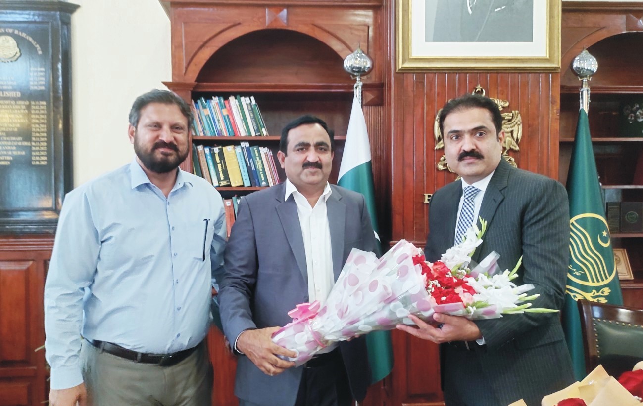 کمشنر بہاولپور عرفان علی کاٹھیا نے چارج سنبھال لیا، سرکاری امور کا آغاز