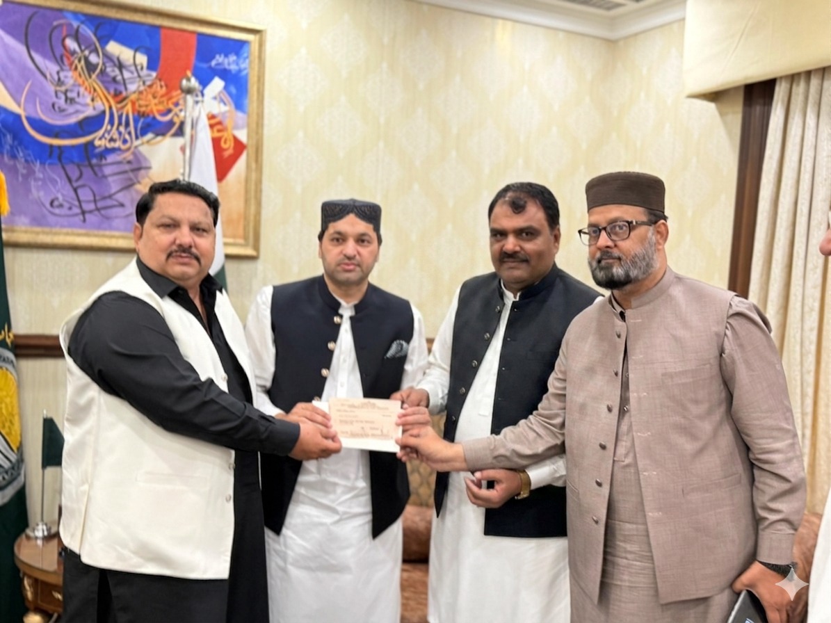 پنجاب حکومت کی جانب سے بہاو لپور پریس کلب کو 50لاکھ روپے گرانٹ، صدر چوہدری سلیم نے ڈپٹی سپیکر ظہیر اقبال سے چیک وصول کیا