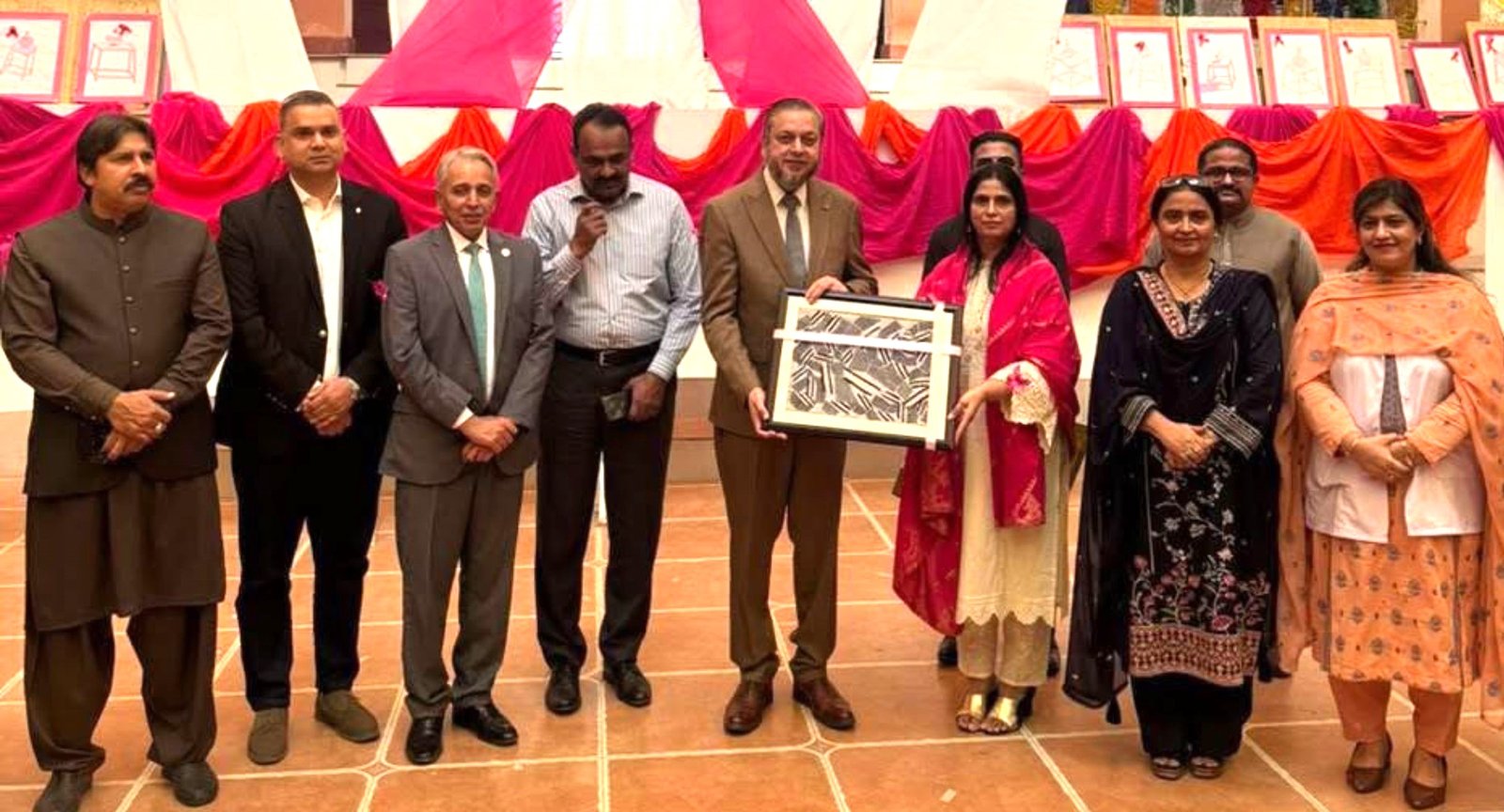 اسلامیہ یونیورسٹی میں چھاتی کے کینسر سے آگاہی تقریب،تخلیقی فن پاروں کی نمائش اورمائم پرفارمنس کا اہتمام